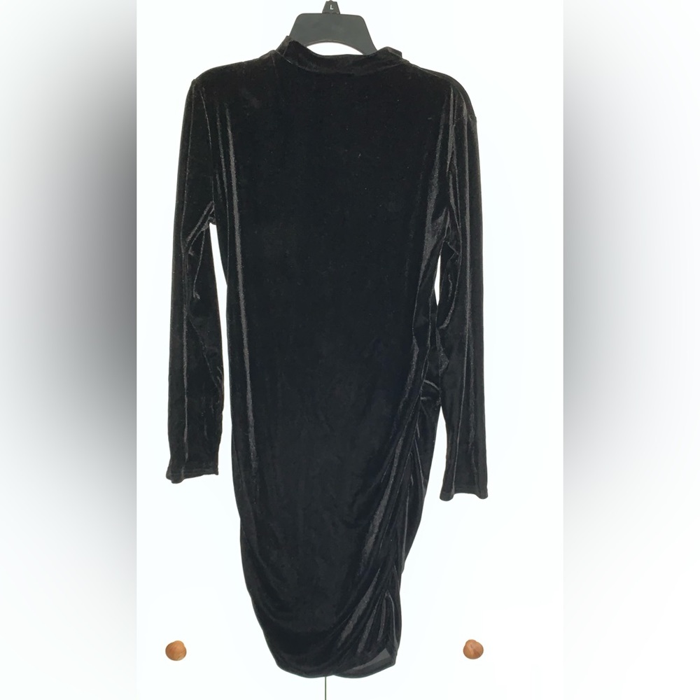 🚨Velvet Bodycon Dress🚨